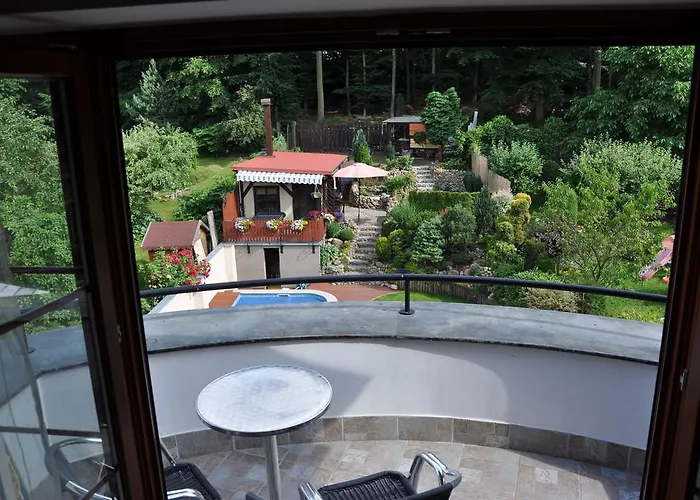 Bílá Hora - Roudná *